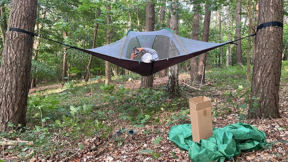 Baumzelt mitten im Wald bis 180kg Campground/ 
RV Resort in Lubeck