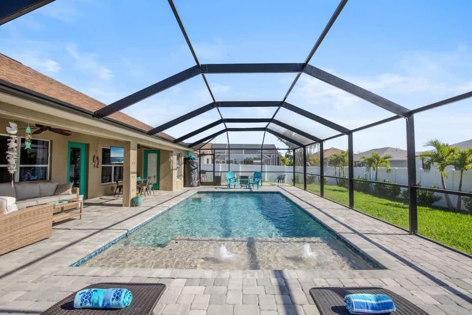 Great Cape Escape with Heated Pool House in Cape Coral