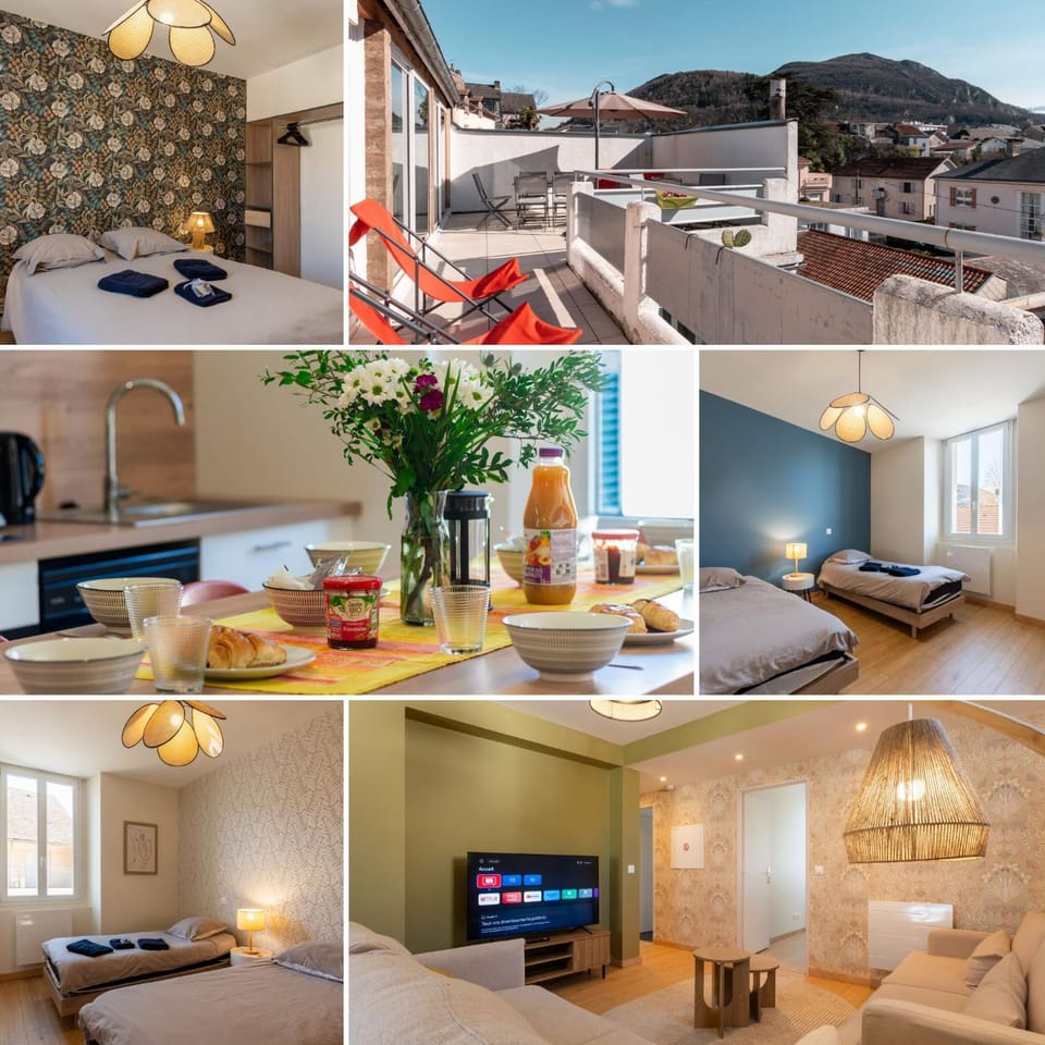 Patio, TV and multimedia, View (from property/room), Living room, Bedroom, fireplace, kitchen