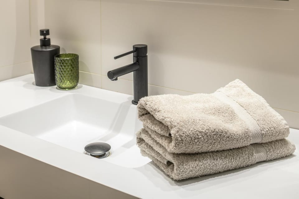 Bathroom, towels