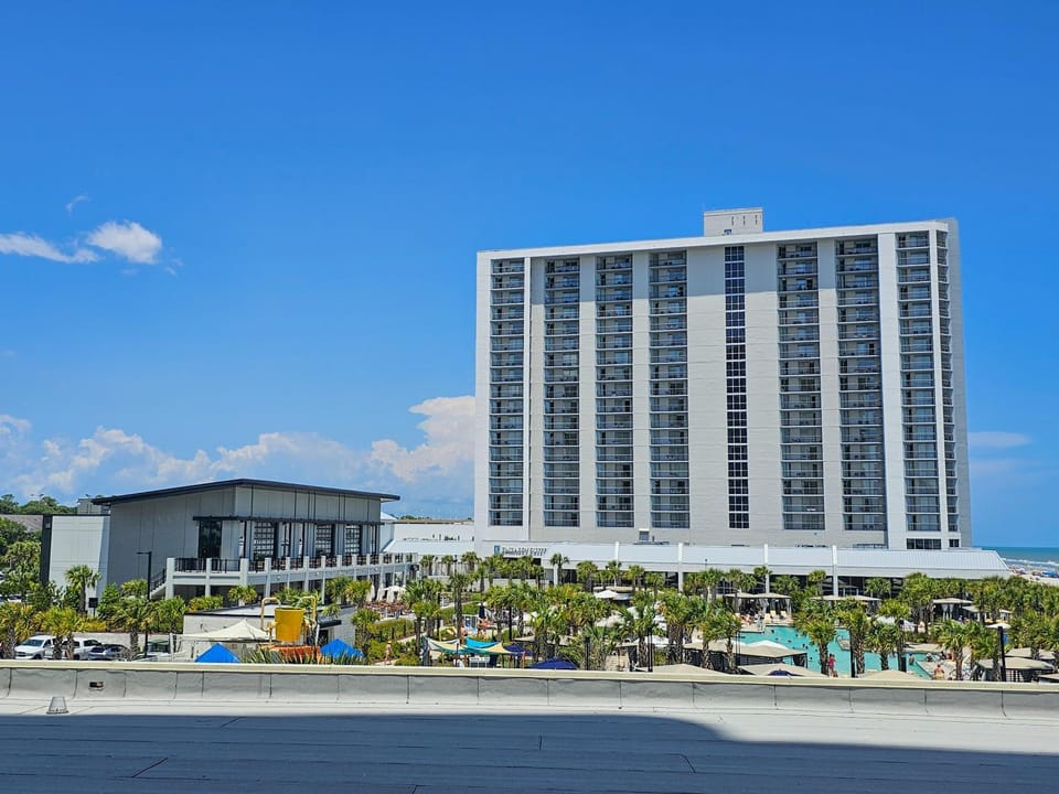Brighton 103, ocean view condo, full amenities, condo Apartment in South Carolina