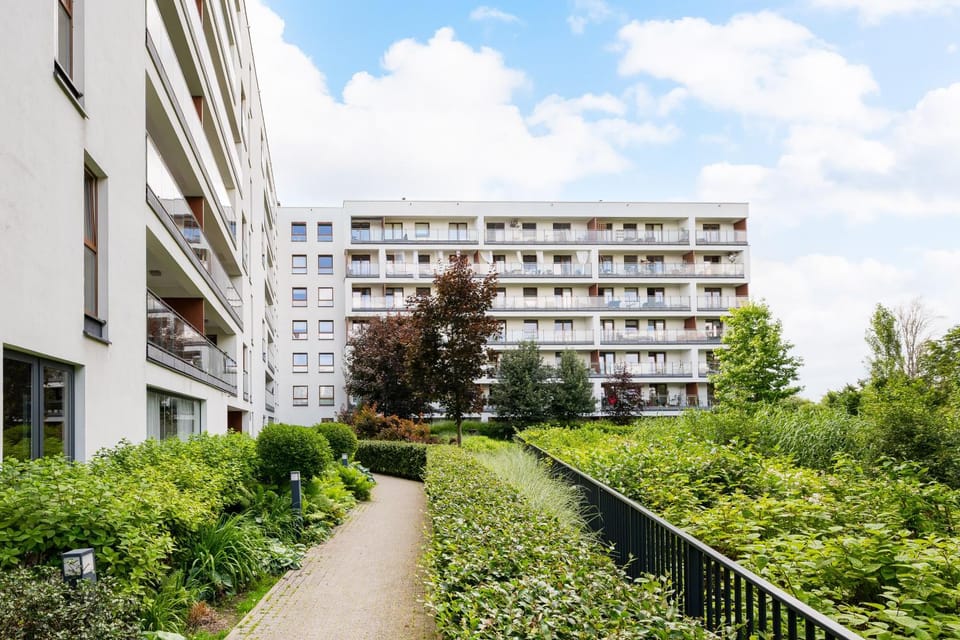 Property building, Day, Natural landscape, Garden, Garden view