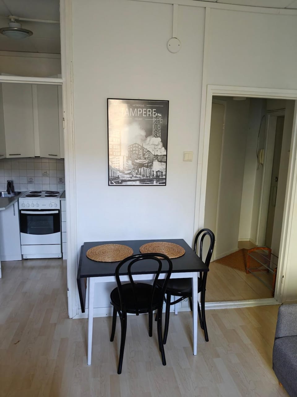Seating area, Dining area