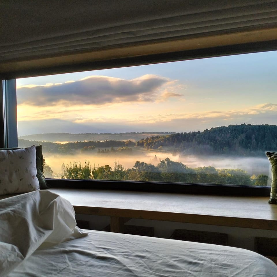 Bed, Natural landscape, Photo of the whole room, Bedroom, Mountain view, Sunrise