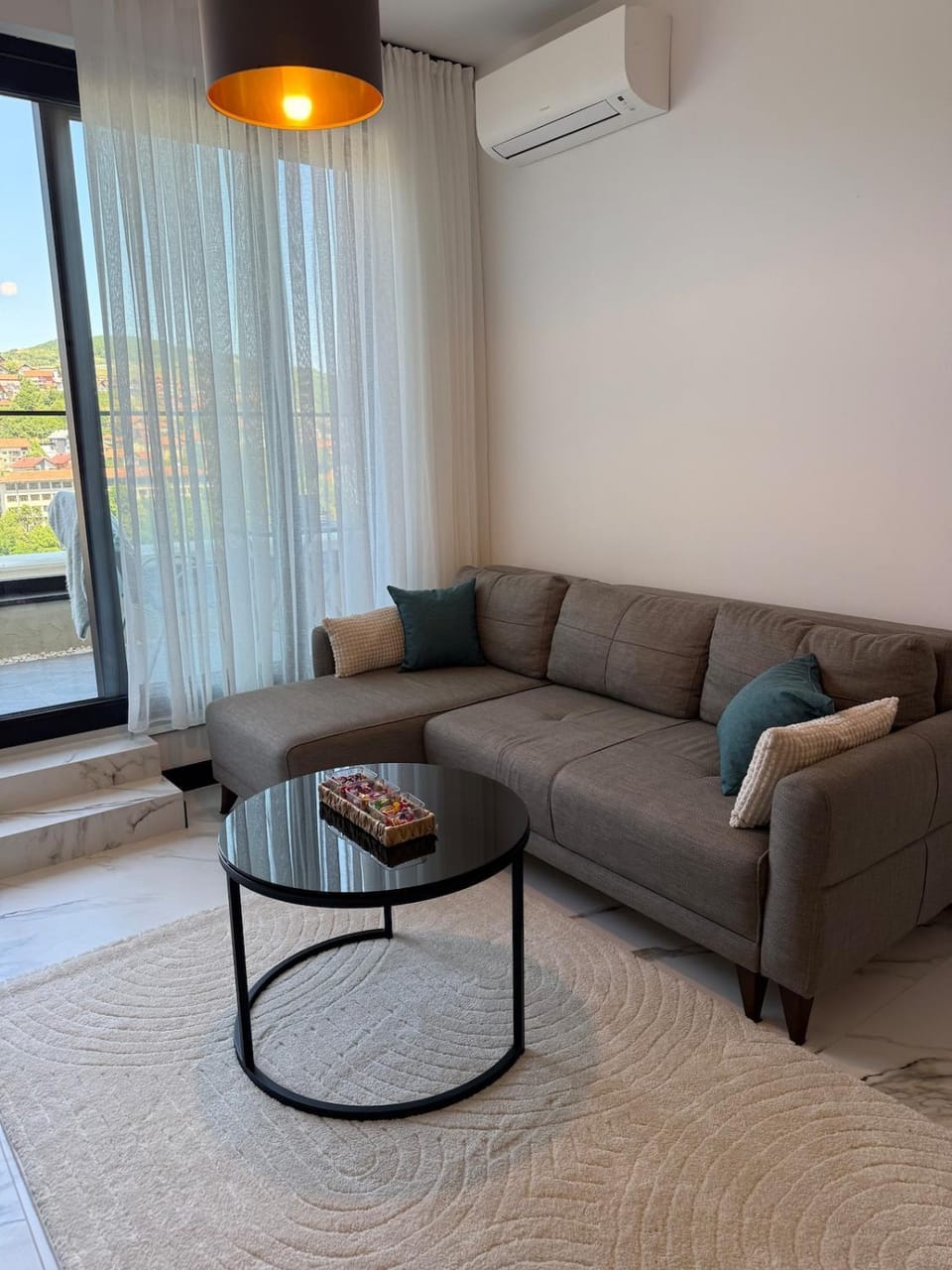 Living room, Seating area, air conditioner