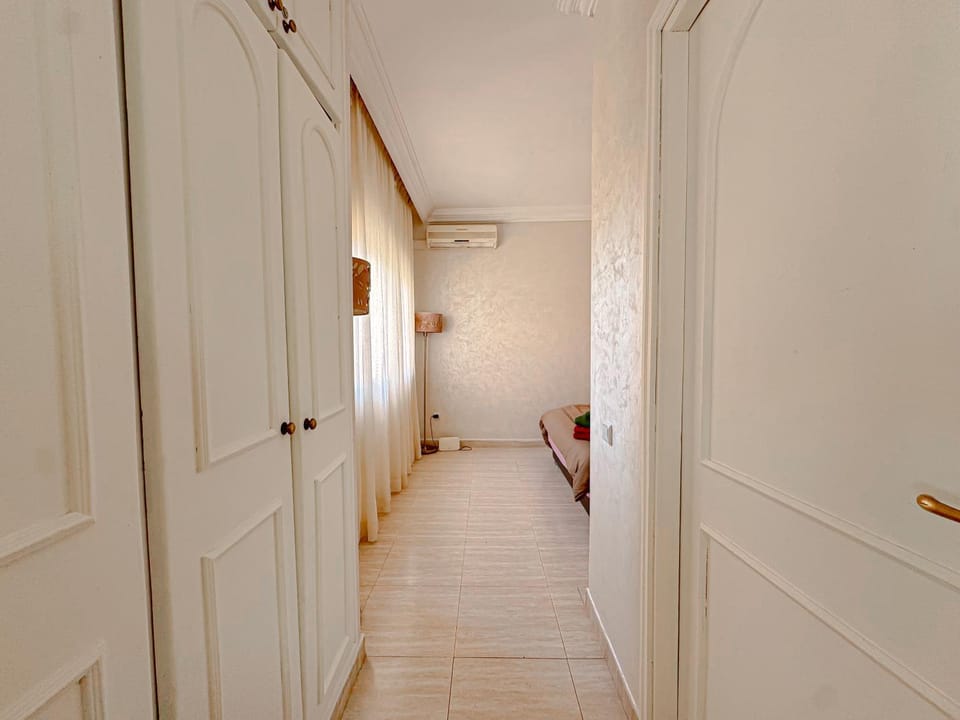 Bed, Bedroom, wardrobe, air conditioner