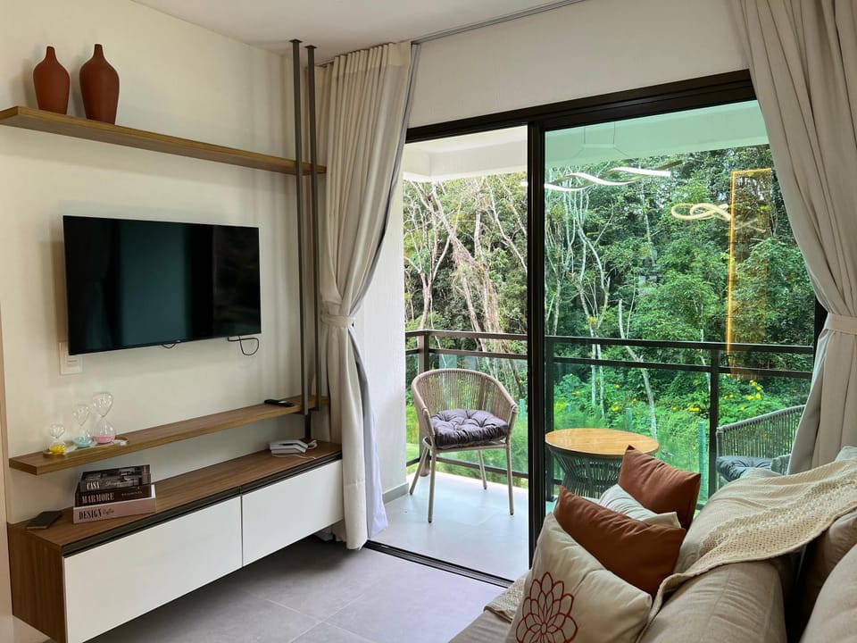 Natural landscape, TV and multimedia, View (from property/room), Balcony/Terrace, Living room, Garden view