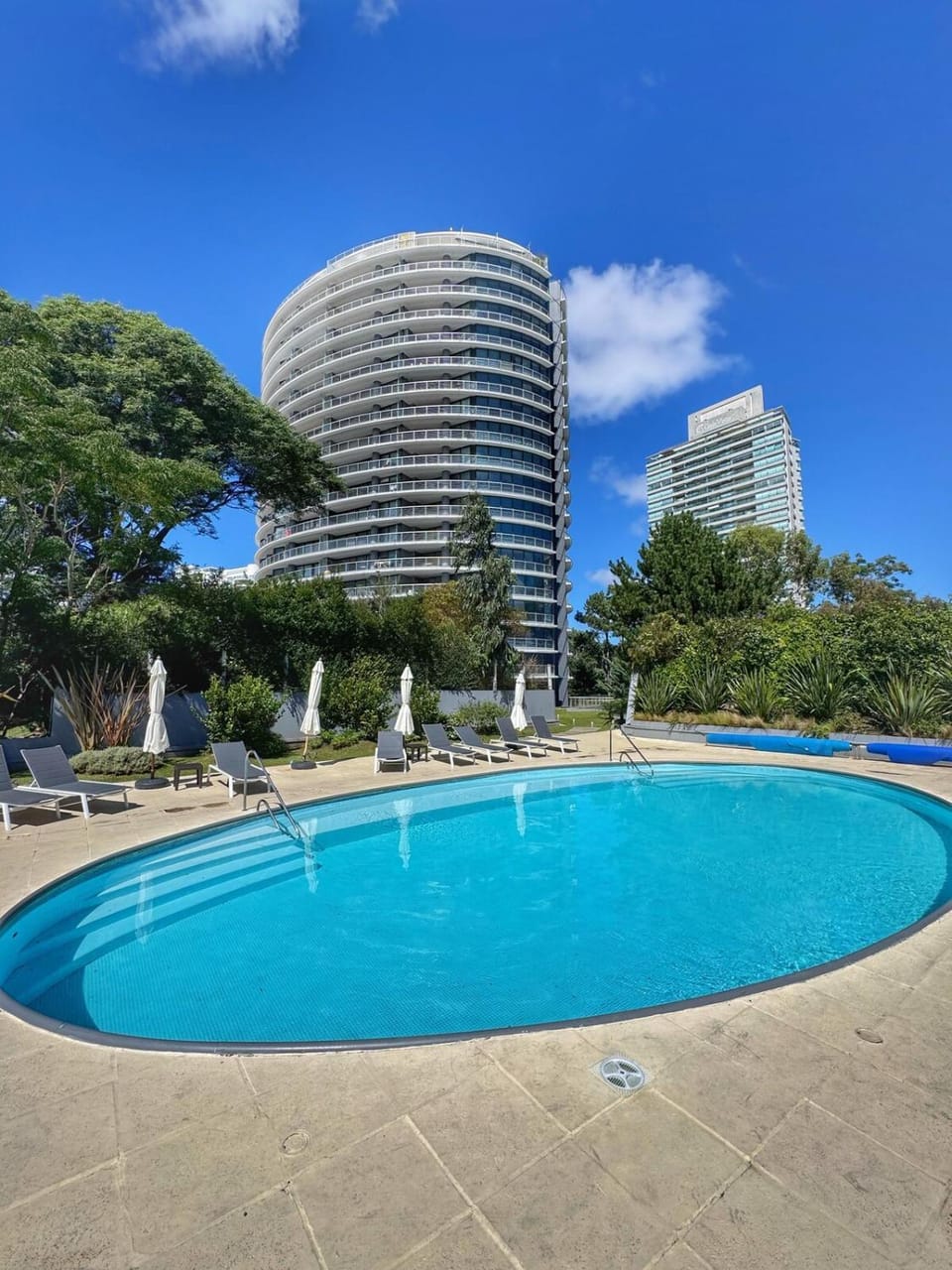 Swimming pool, Swimming pool