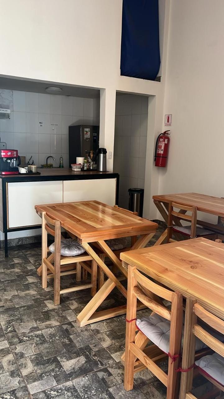 Communal kitchen, Breakfast