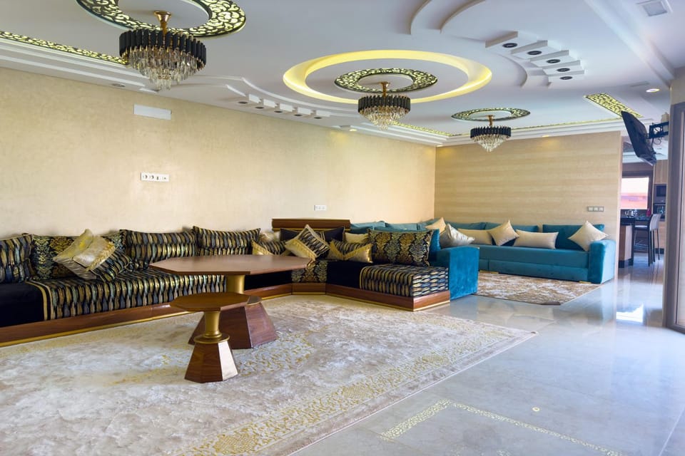 Living room, Photo of the whole room
