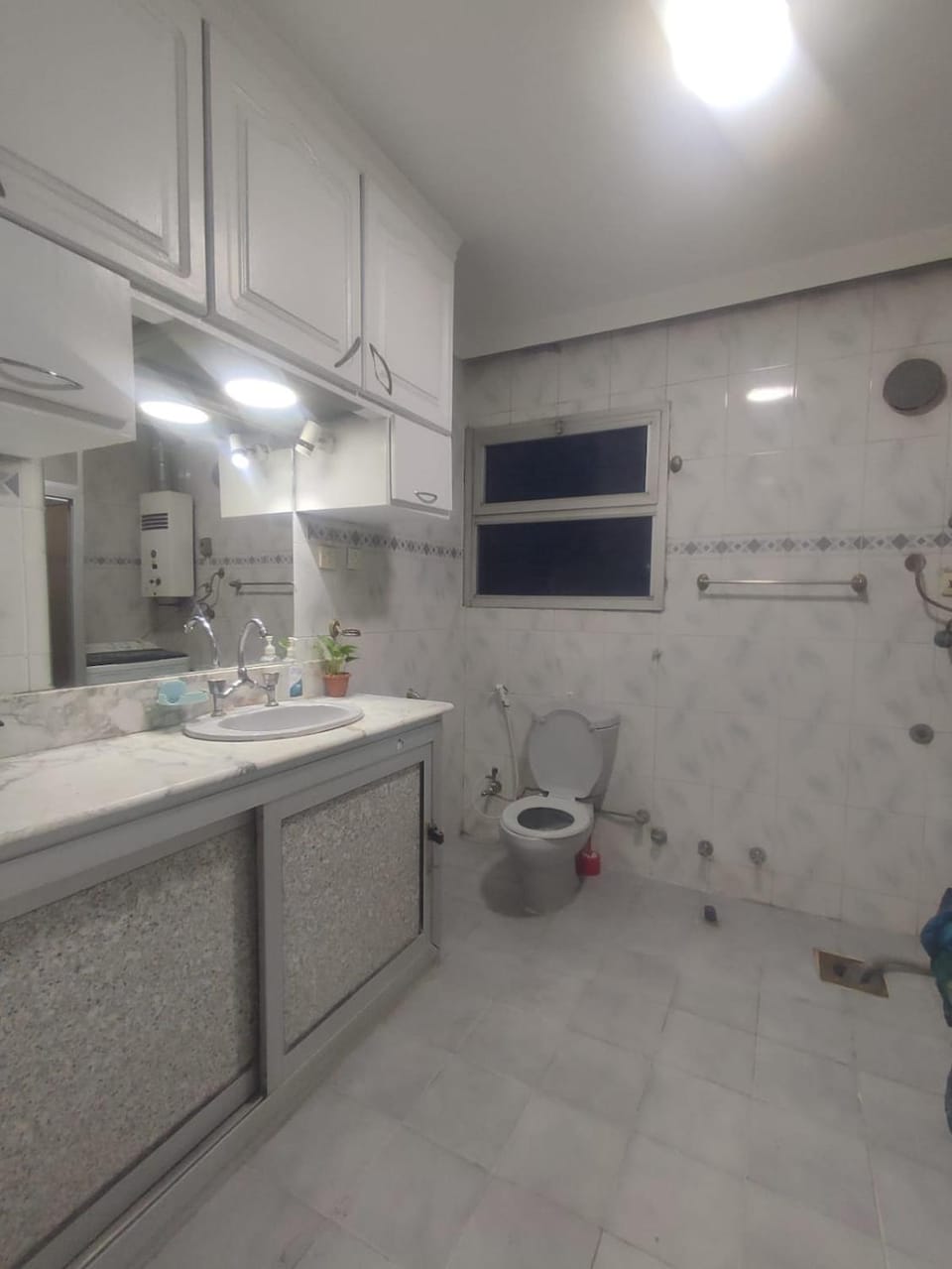 Private Room in Shared Apartment with Host- Heliopolis Apartment in Cairo Governorate