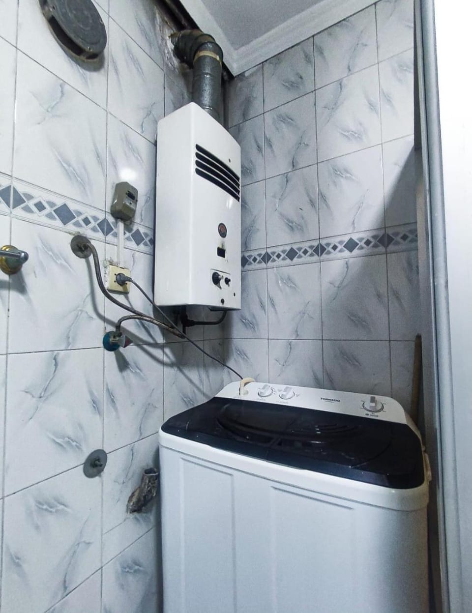 Private Room in Shared Apartment with Host- Heliopolis Apartment in Cairo Governorate