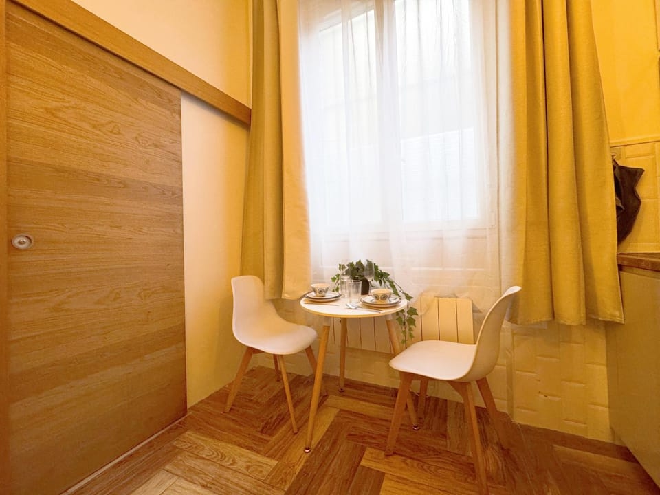 Cosy petit Monparnasse retreat Apartment in Paris