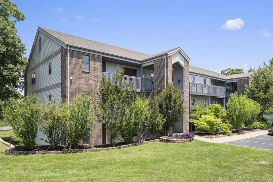 Silver Linings at Pointe Royale Apartment in Branson