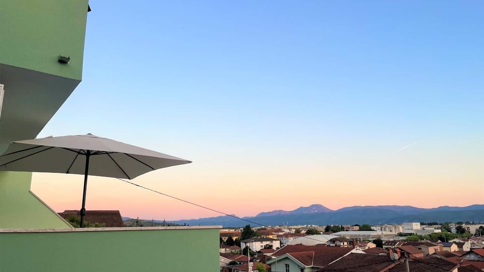 Day, Natural landscape, Mountain view, Sunrise