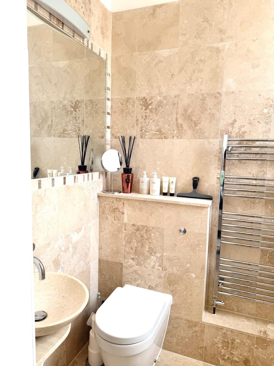 Shower, Toilet