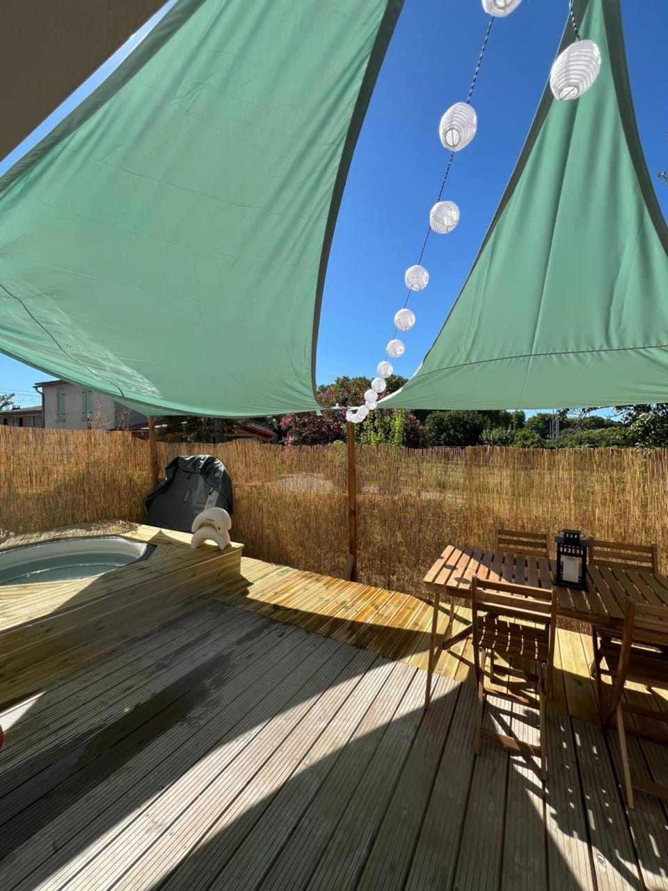 Patio, Day