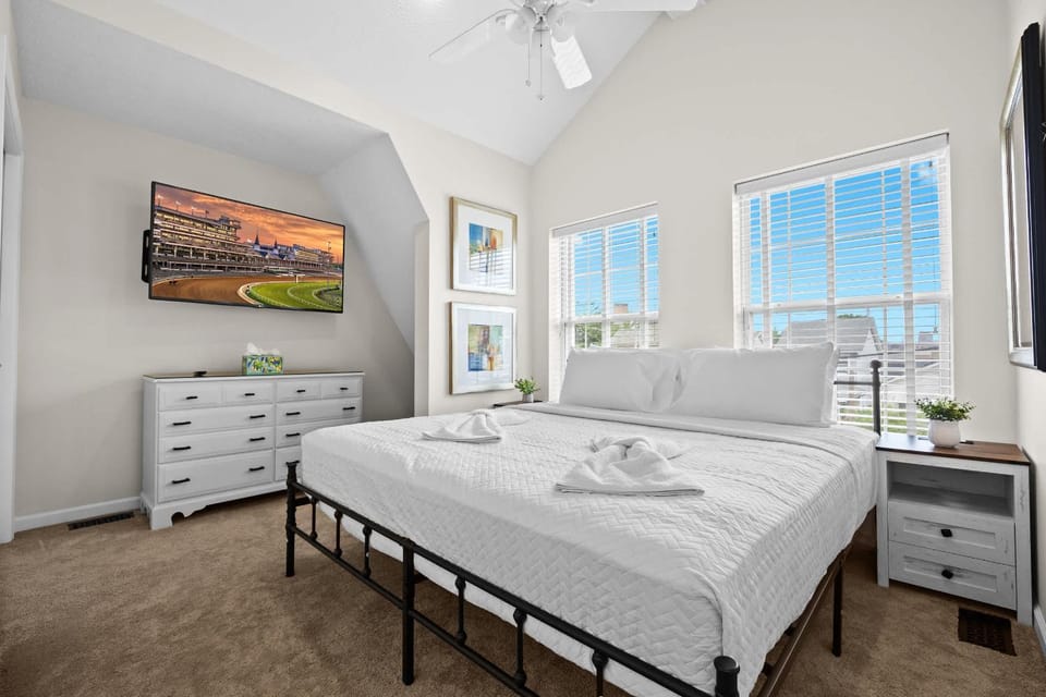 Cozy Retreat Near Downtown Lou and Attractions House in Louisville