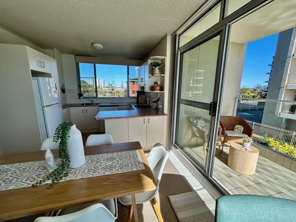 Balcony/Terrace, Kitchen or kitchenette, Dining area