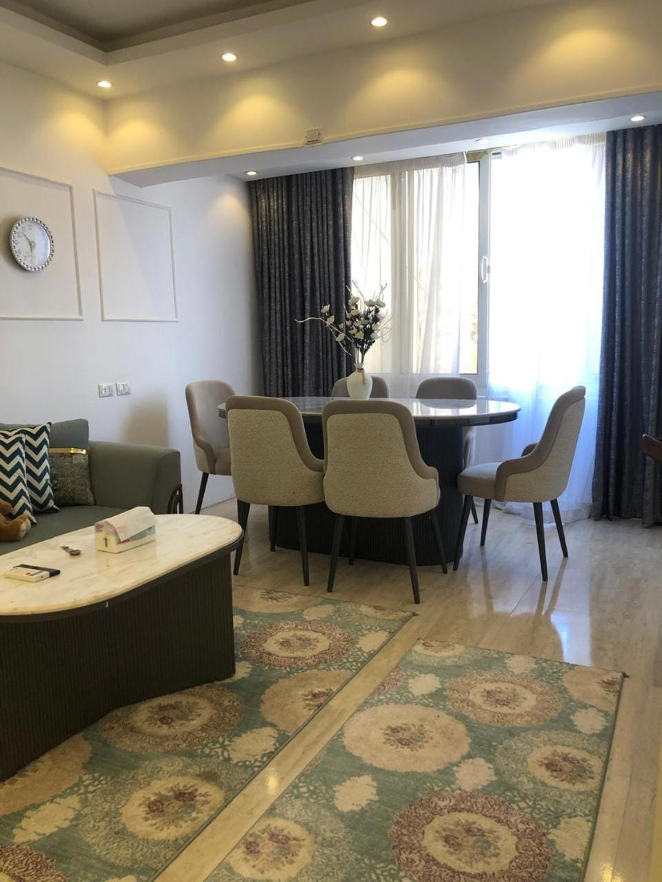 Living room, Seating area, Dining area