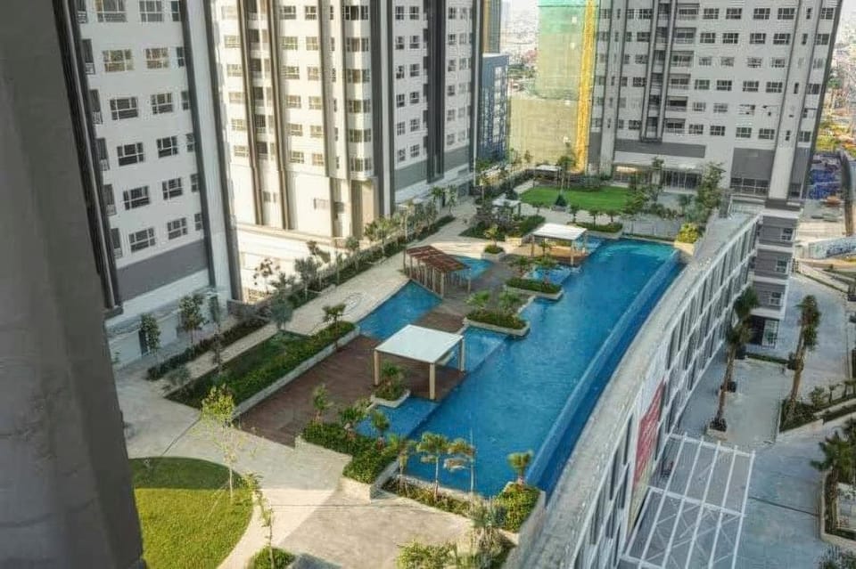 Pool view, Swimming pool