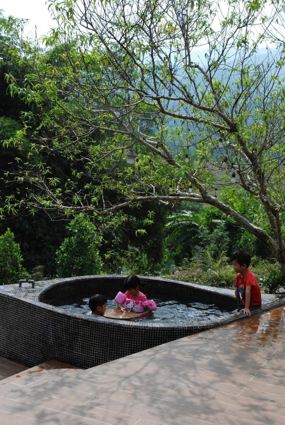 Warm Season Apartment in Laos