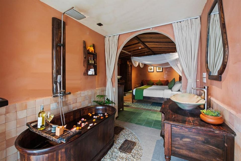 Bathroom, Bedroom