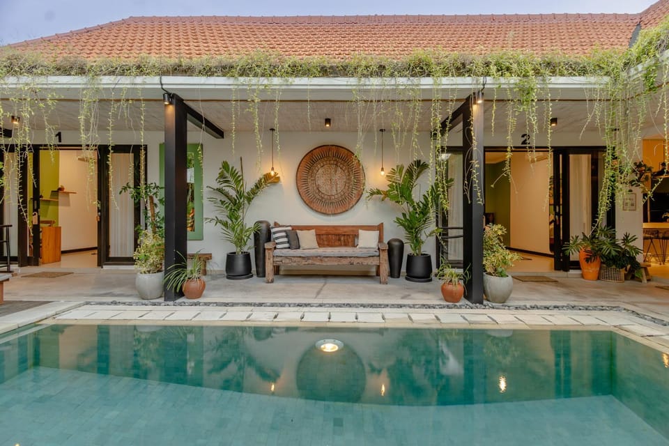 Villa Mint Dua, Peaceful 3BR Villa - Near La favela Seminyak Villa in Kuta