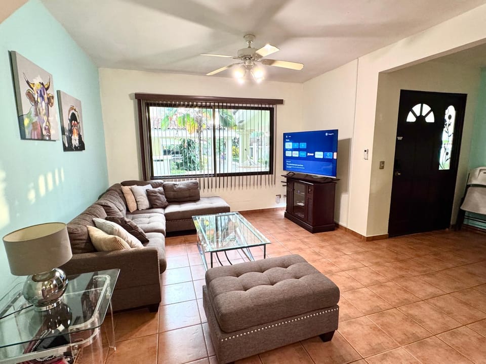 Three Bedroom Spacious Townhome House in Coco