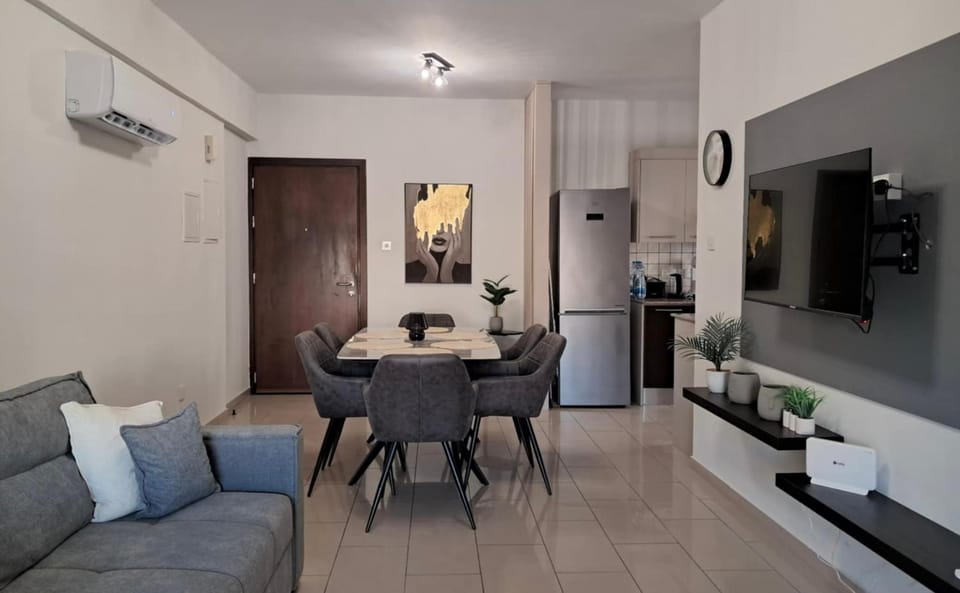 TV and multimedia, Kitchen or kitchenette, Dining area