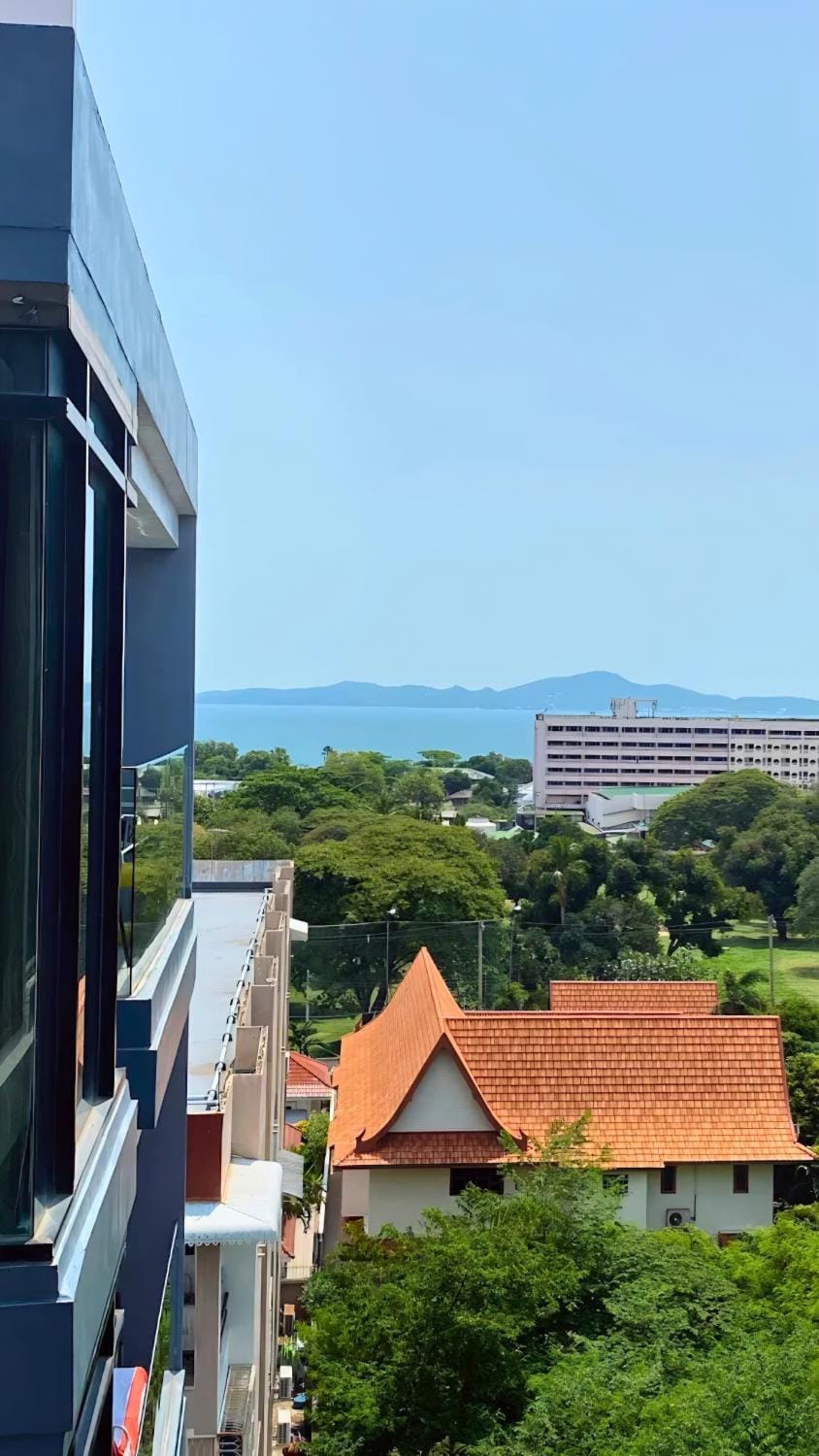 Day, Natural landscape, View (from property/room), City view, Garden view, Landmark view, Mountain view, Pool view, Sea view, Street view