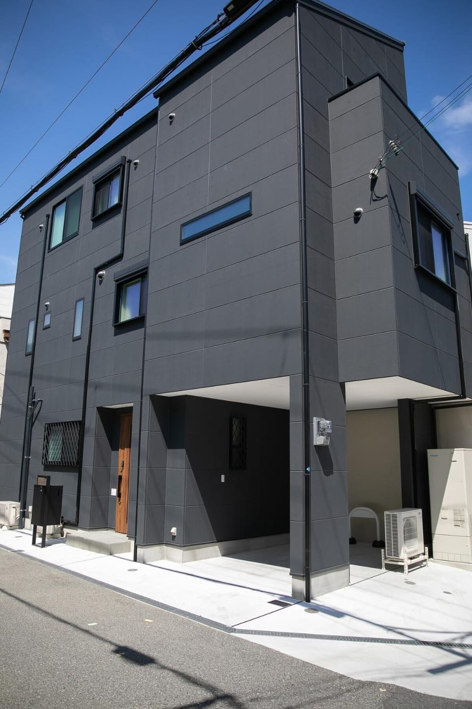 Property building, Day