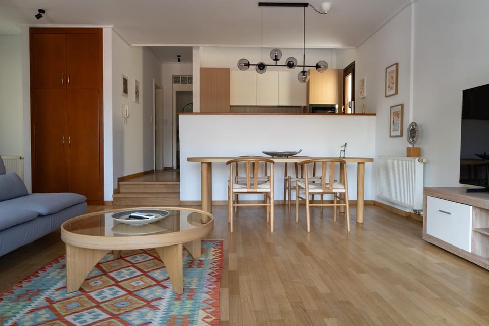 Elegant 2BR with Private Garage in the Old Town Apartment in Kavala