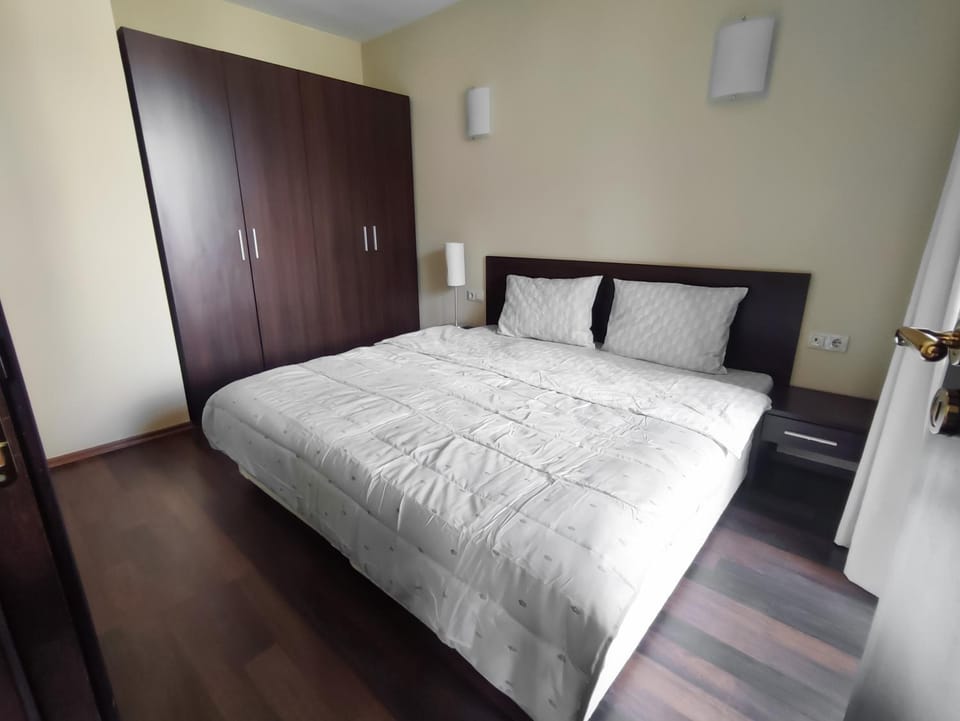 Bed, Bedroom, wardrobe