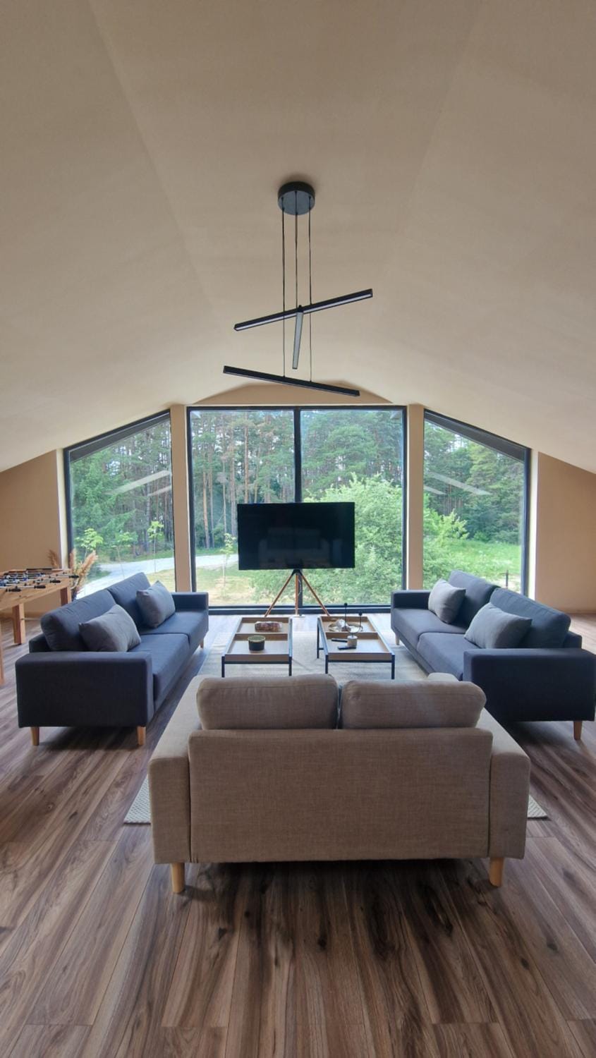 Communal lounge/ TV room, Living room, Seating area