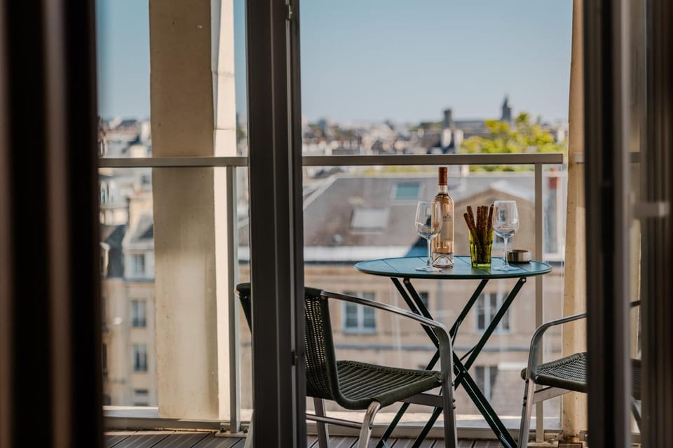 View (from property/room), Balcony/Terrace, City view