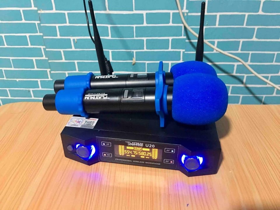 5pax 200mbps Netflix Videoke Parking Games Grill Apartment in Quezon City