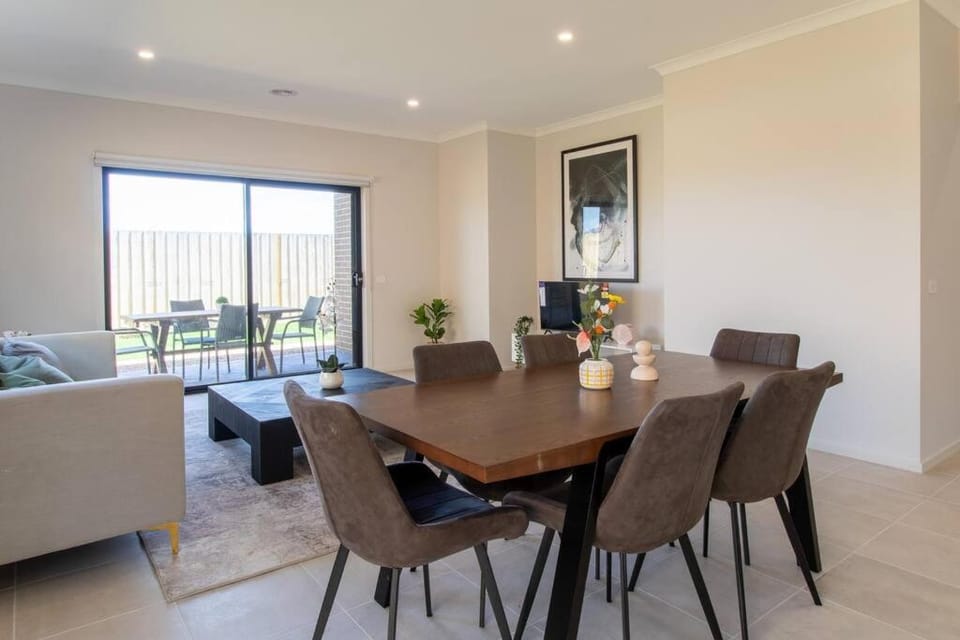 Haven Home in Clyde House in Melbourne