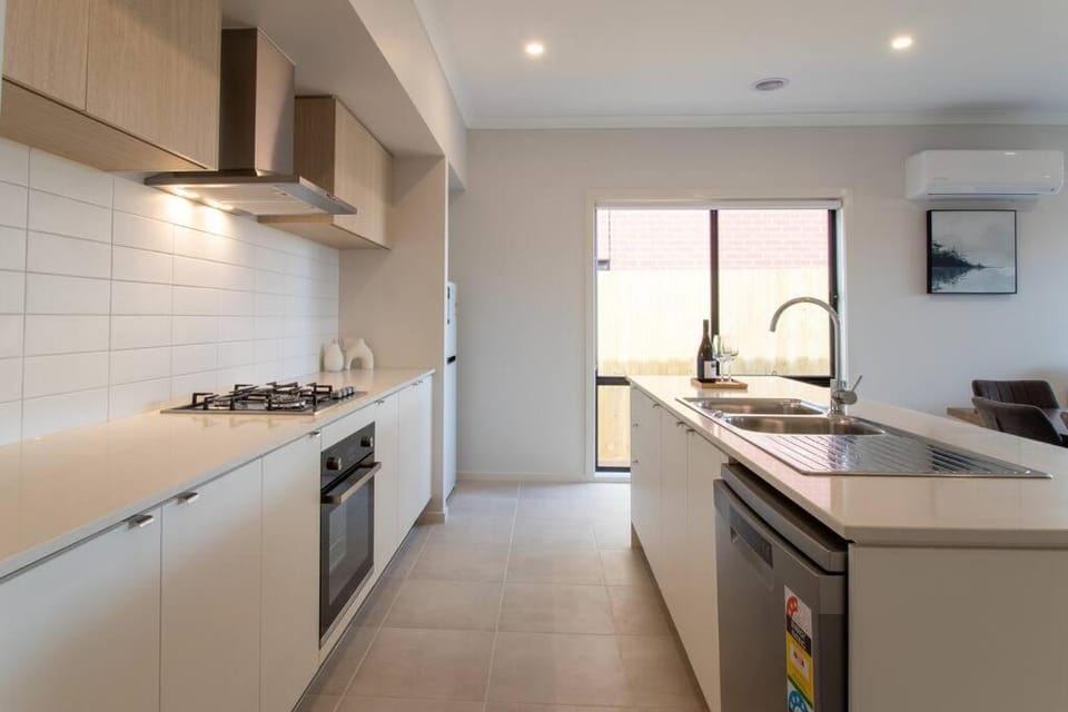 Haven Home in Clyde House in Melbourne