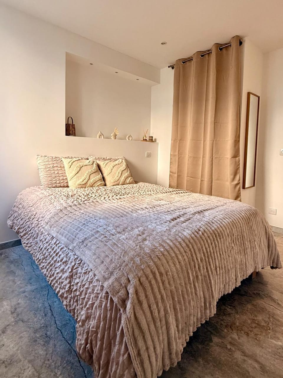 Elegant & Spacious Apartment - Paris 20 Apartment in Paris