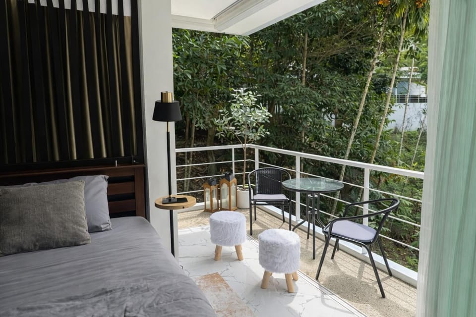 Cozy Retreat Near Beach and Pools Apartment in Kamala