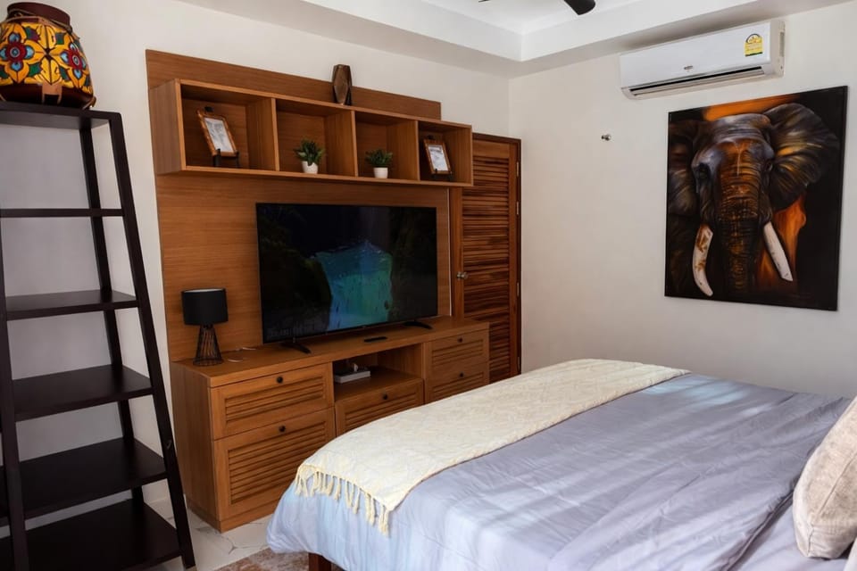 Cozy Retreat Near Beach and Pools Apartment in Kamala