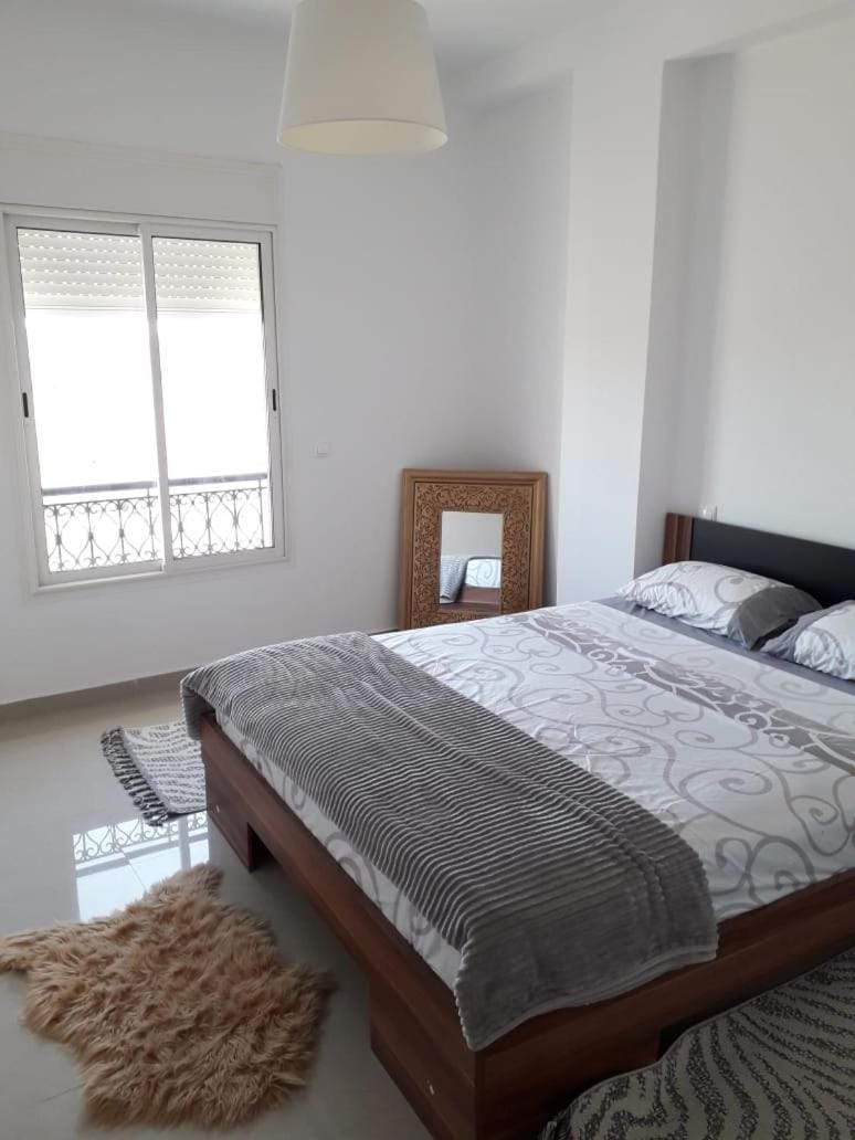 Appartement neuf, lumineux et calme, entièrement meublé Apartment in Tangier