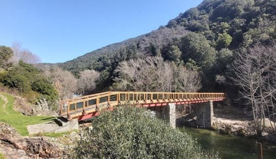 Nearby landmark, Natural landscape, Mountain view