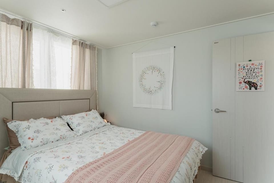 Kiki house 2 bed room apartment FreeParking close to Seongsu DDP 6min to Metro Apartment in Seoul