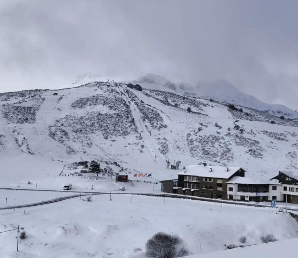 Apartamento en el puerto de San Isidro Apartment in Asturias