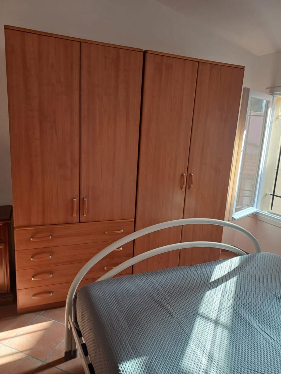Bedroom, wardrobe