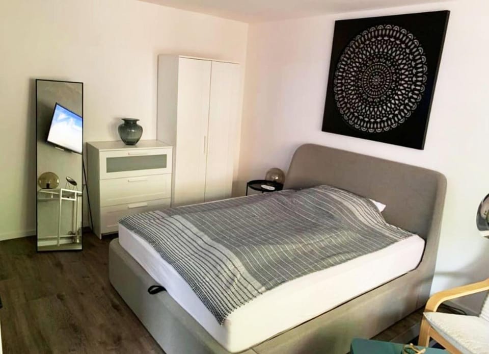 Bed, Photo of the whole room, Bedroom, wardrobe