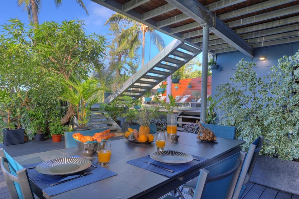 Patio, Dining area