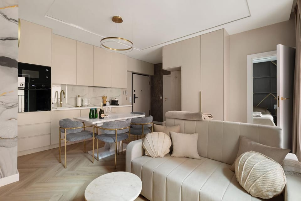Kitchen or kitchenette, Living room, Seating area, Dining area, minibar, oven, pet friendly, stove